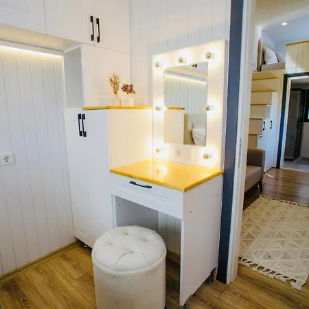 Otel Elies Tiny Glamping Ayvalı