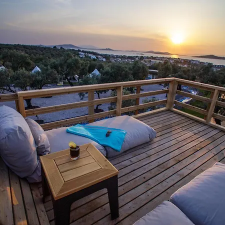 Готель Elies Tiny Glamping Айвалик