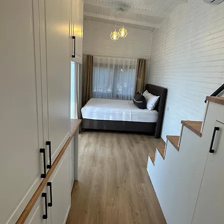 Hotel Elies Tiny Glamping