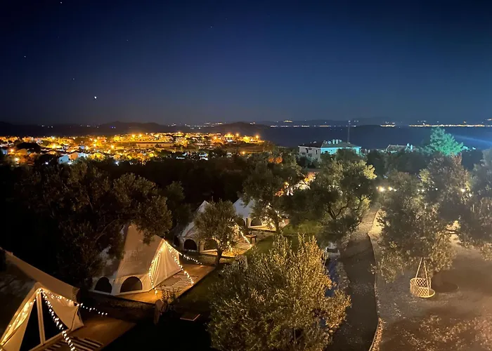 Elies Tiny Glamping * Ayvalı